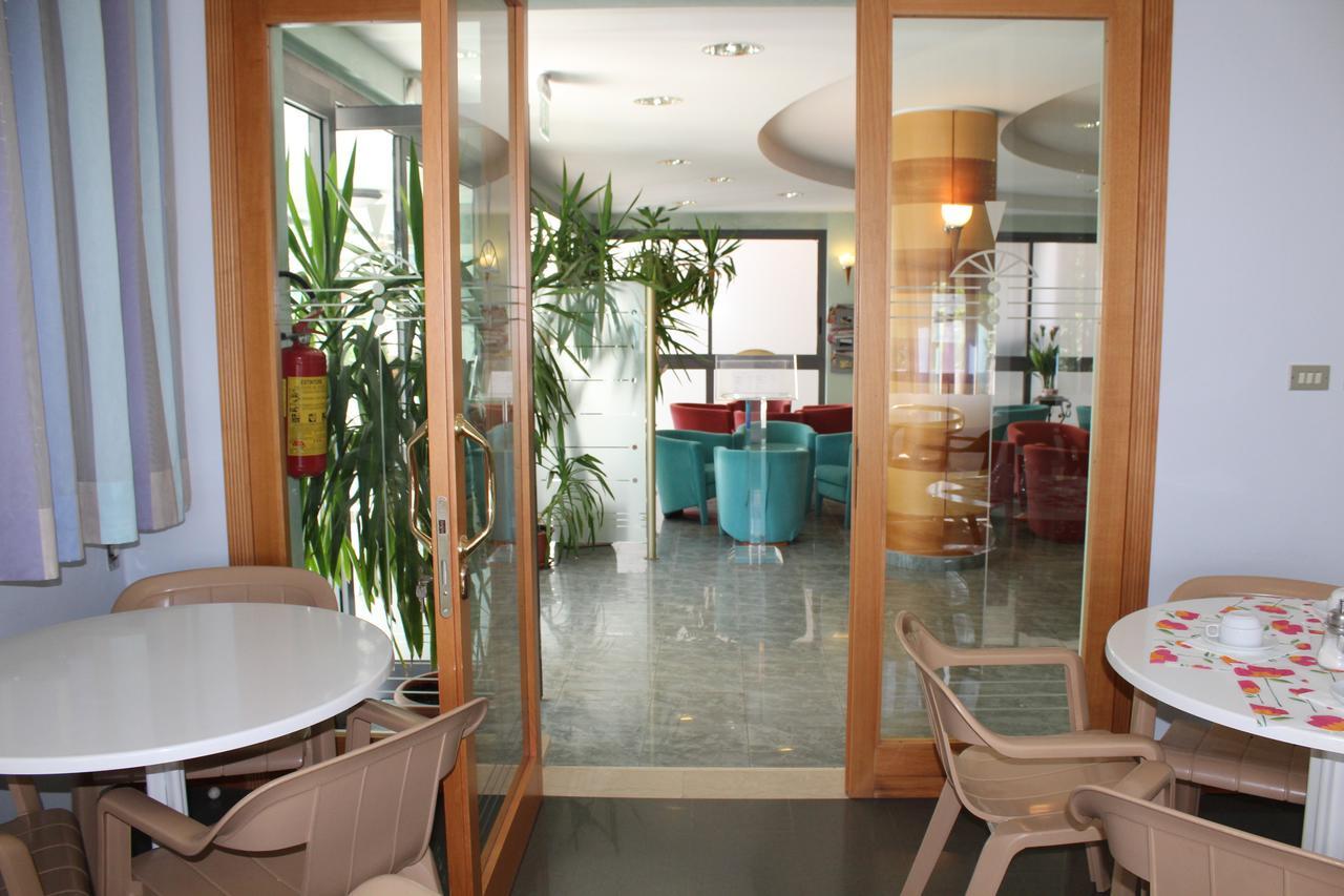 Hotel American Bellaria-Igea Marina Esterno foto