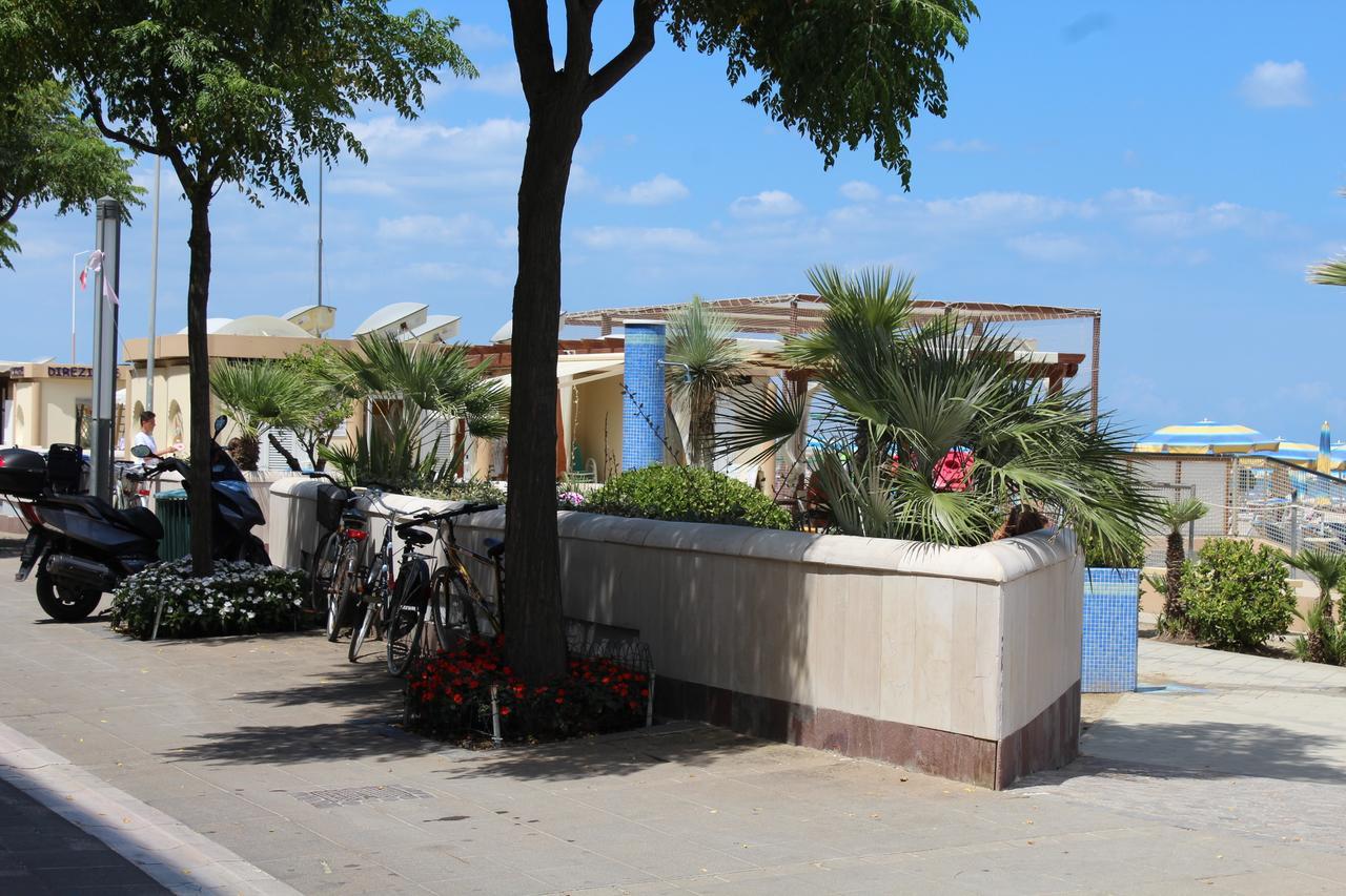 Hotel American Bellaria-Igea Marina Esterno foto